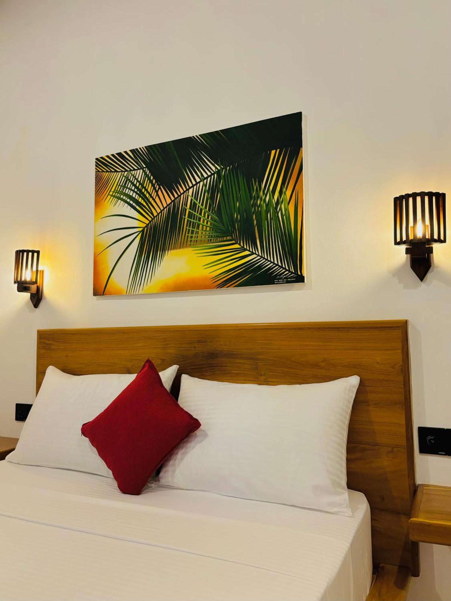 Breeze Bay Villa Dikwella Esterno foto