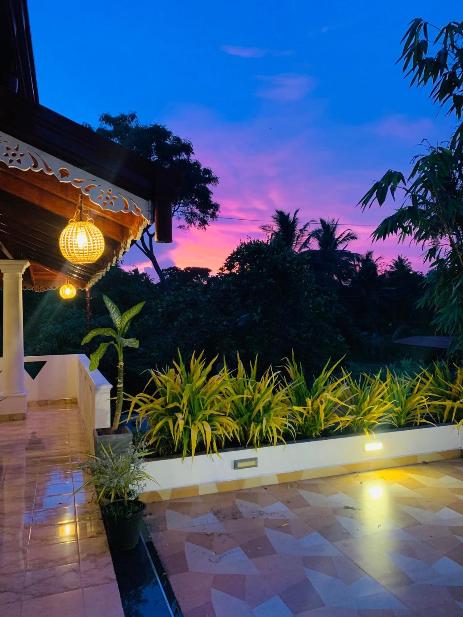 Breeze Bay Villa Dikwella Esterno foto